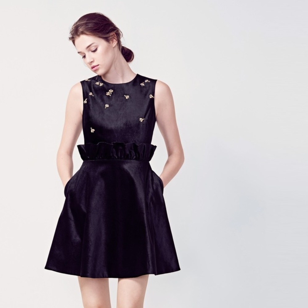 🍒NWT🍒 TED BAKER VELVET QUEEN BEE SHIFT DRESS - Picture 3 of 8